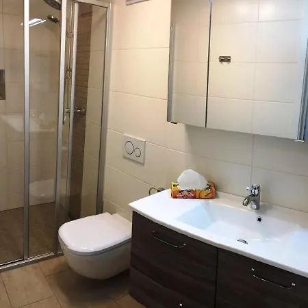 Апартаменты Haus Am Eck - Gaestehaus Und *