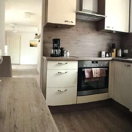 Апартаменты Haus Am Eck - Gaestehaus Und Альтёттинг